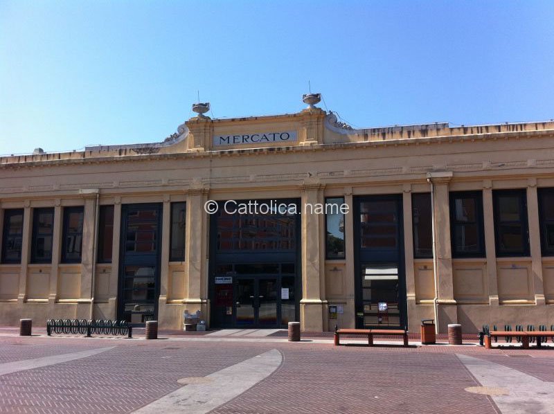 Piazza mercato coperto Cattolica (RN)
